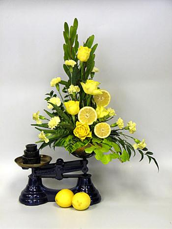 گل آرایی با طرح مثلث